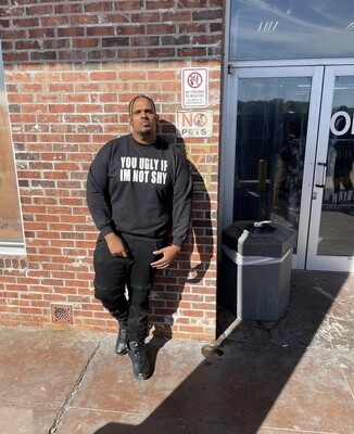 YOU UGLY IF  IM NOT SHY  - T-Shirt