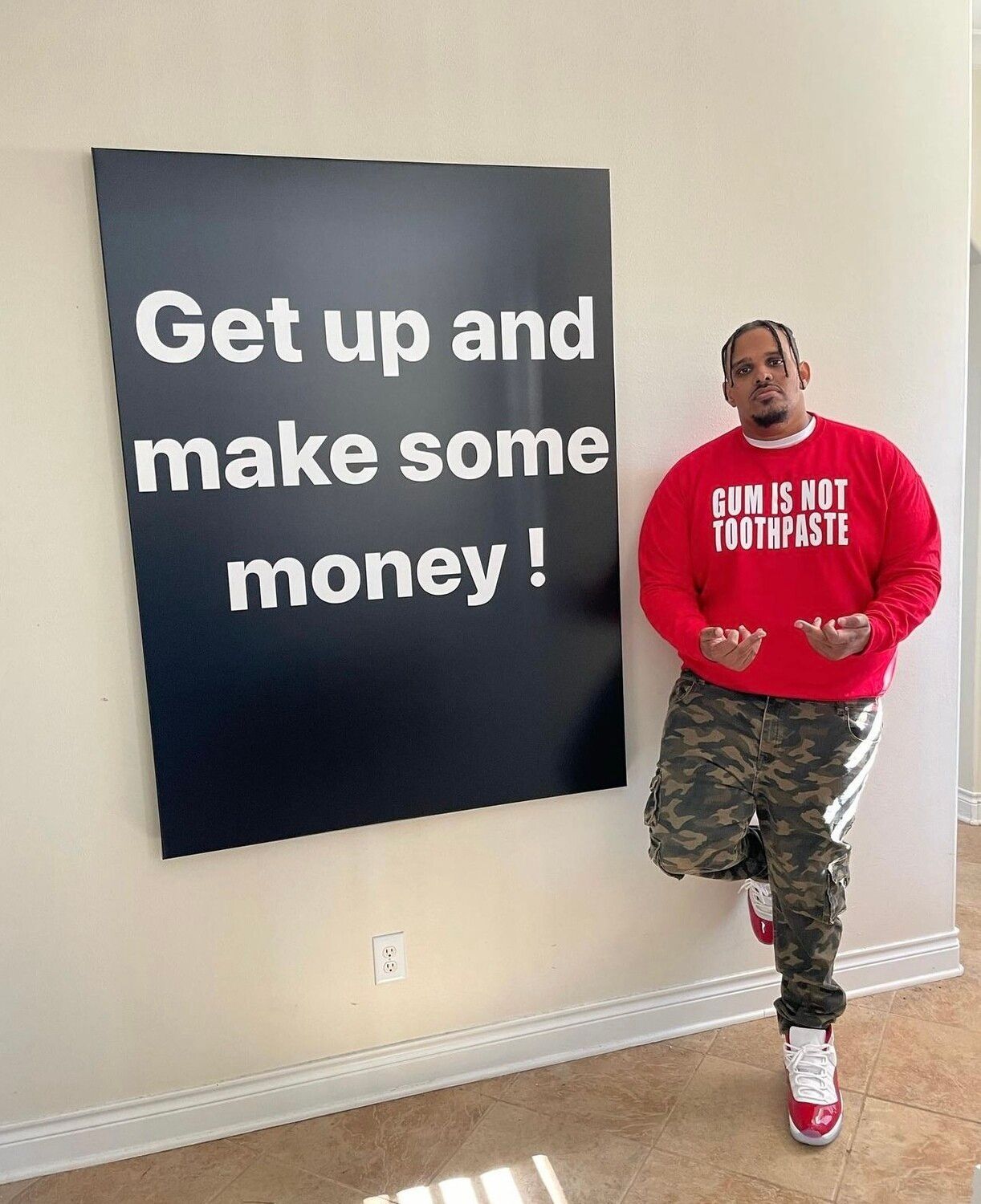 GUM IS NOT TOOTHPASTE - Unisex Premium Sweatshirt