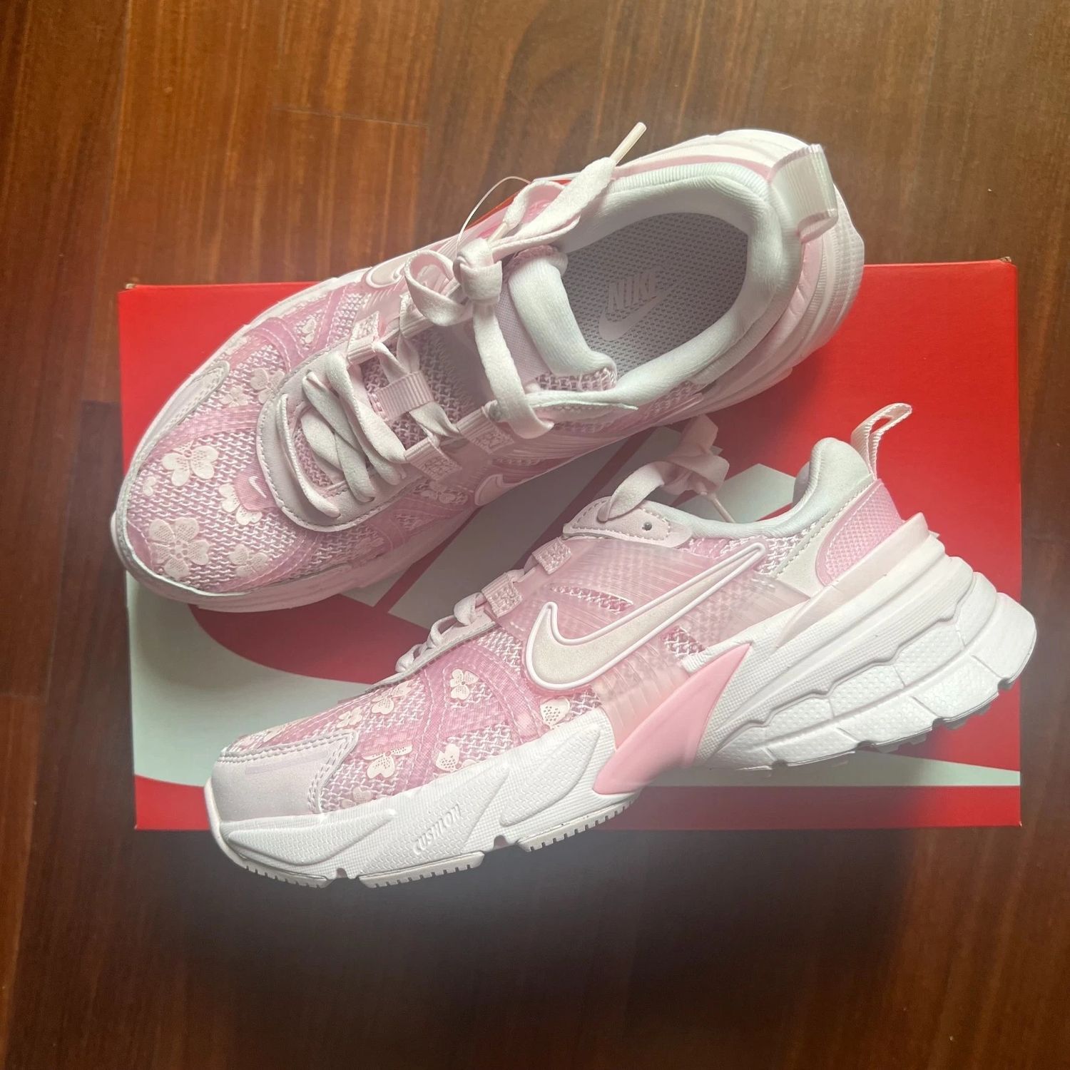 Nike V2K Run Pink Foam Arctic Pink Womens