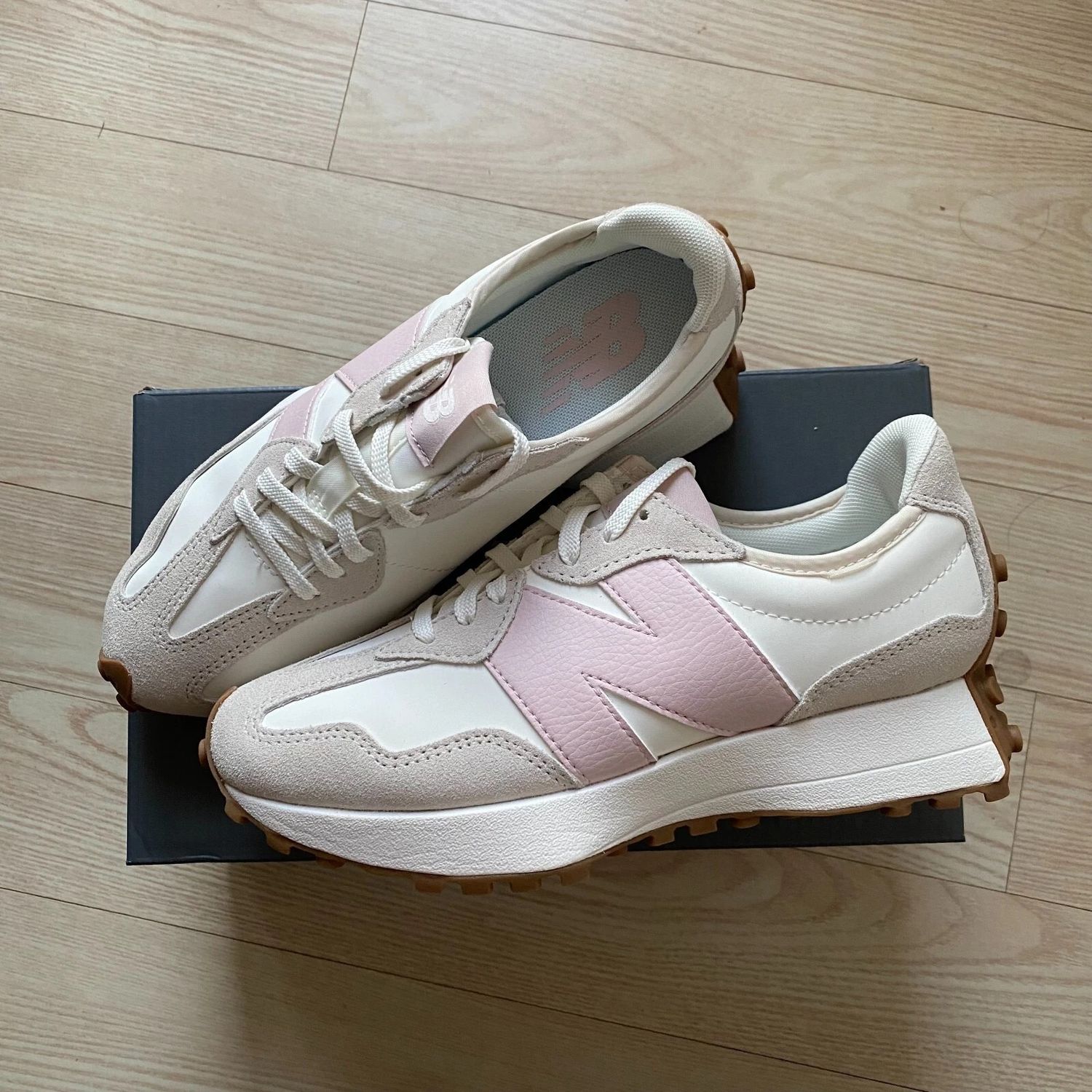 New Balance 327 Moonbeam Stone Pink Womens