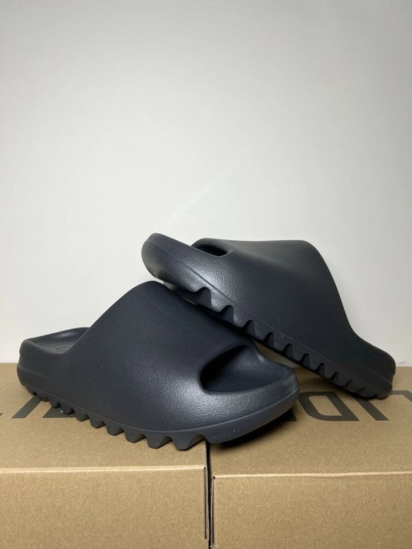 Adidas Yeezy Slides Onyx Black