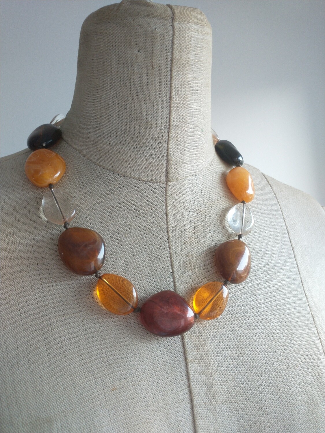 Honey tones chunky beads necklace