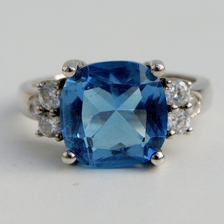 Ladies Solid Silver & Blue & Clear CZ Ring - Size M