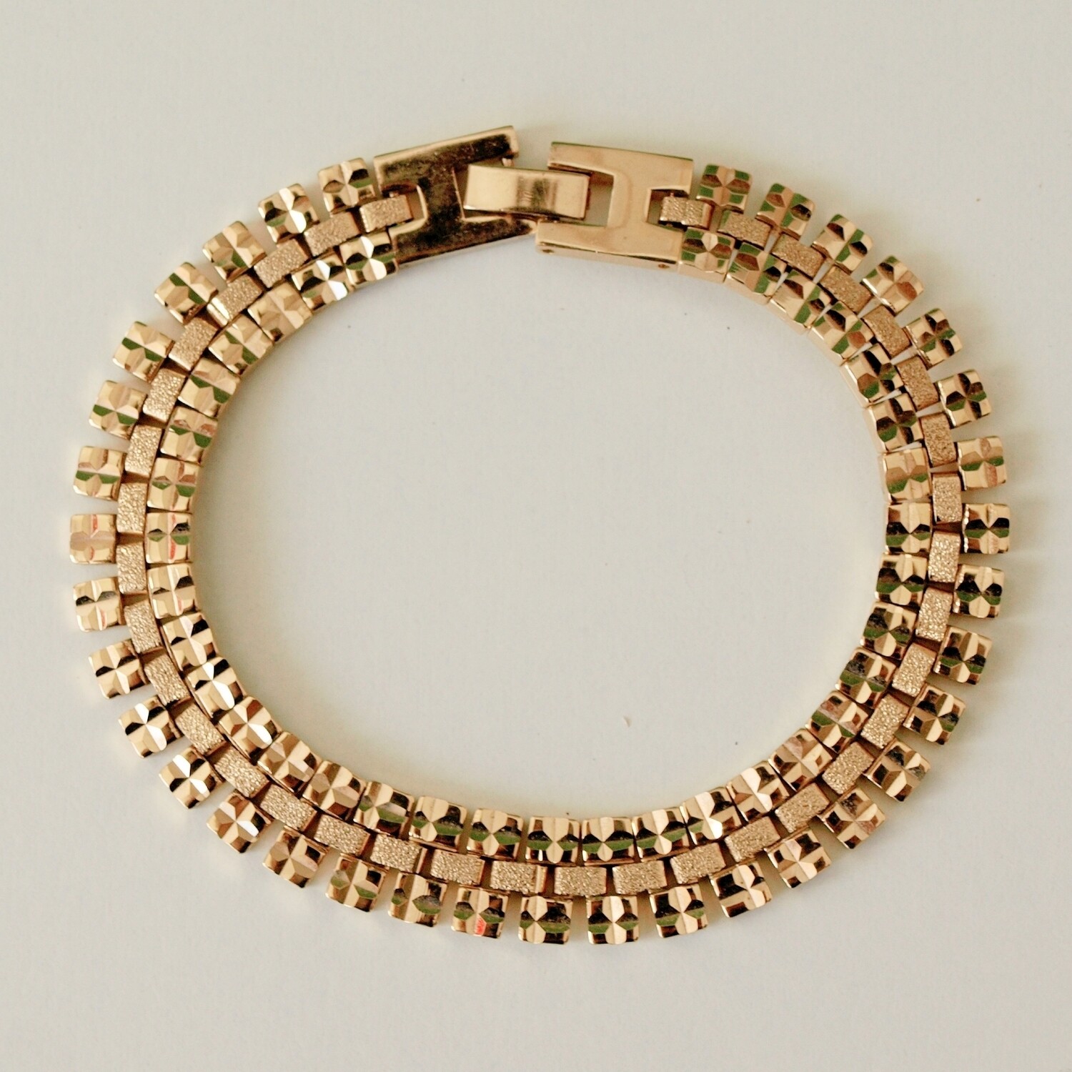 Men's or Ladies' 70s Vintage Goldtone Bracelet