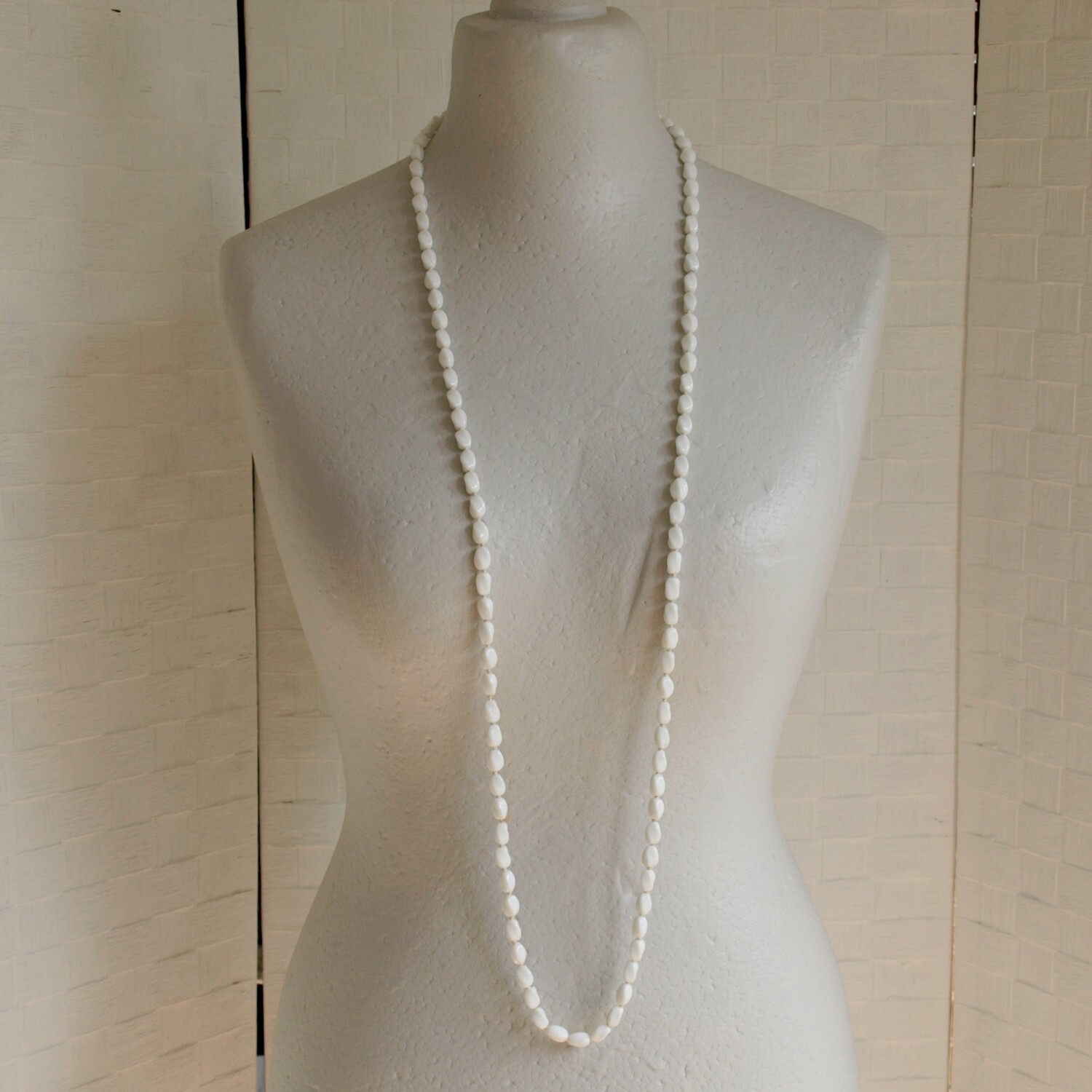 Ladies 1920s Art Deco Flapper Girl Long White Glass Bead Hand Knotted Necklace