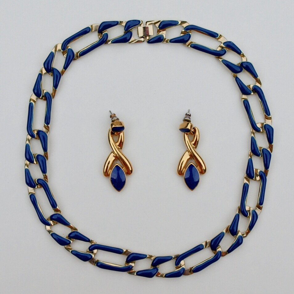 Vintage 80s Ladies Goldtone & Blue Enamel Choker Necklace + Earrings