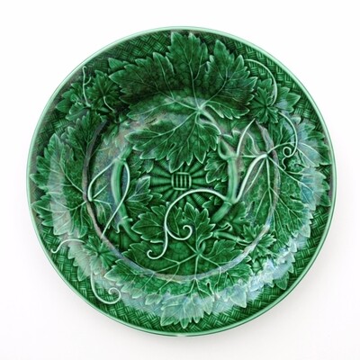 Fine Antique Green Leaves Ceramic Wedgwood Majolica Plate