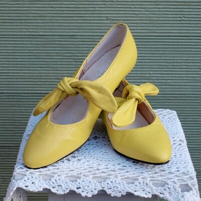 Ladies Vintage Ravel Yellow Leather Mary Jane Bow Shoes 4