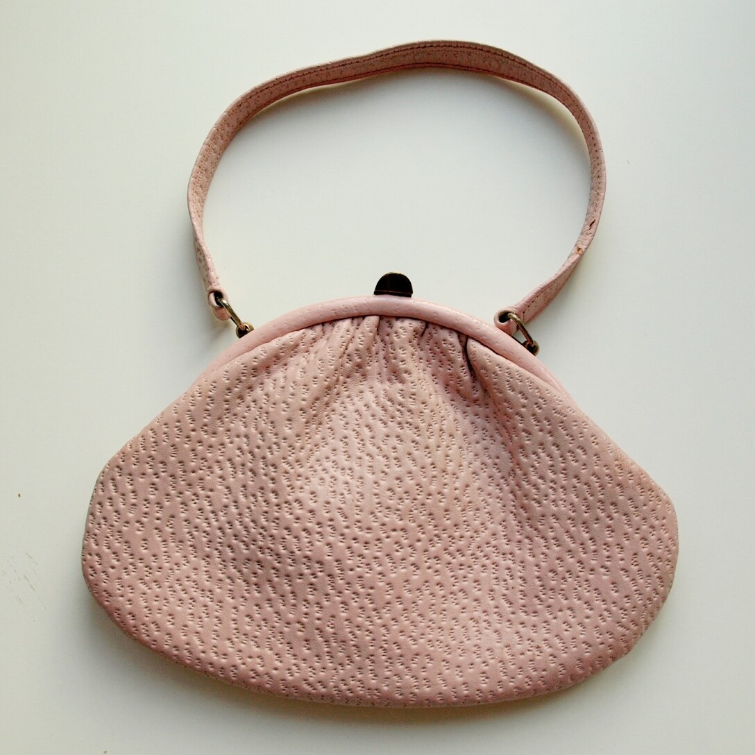 Vintage 60s Teen Girl's Baby Pink Leather Bag