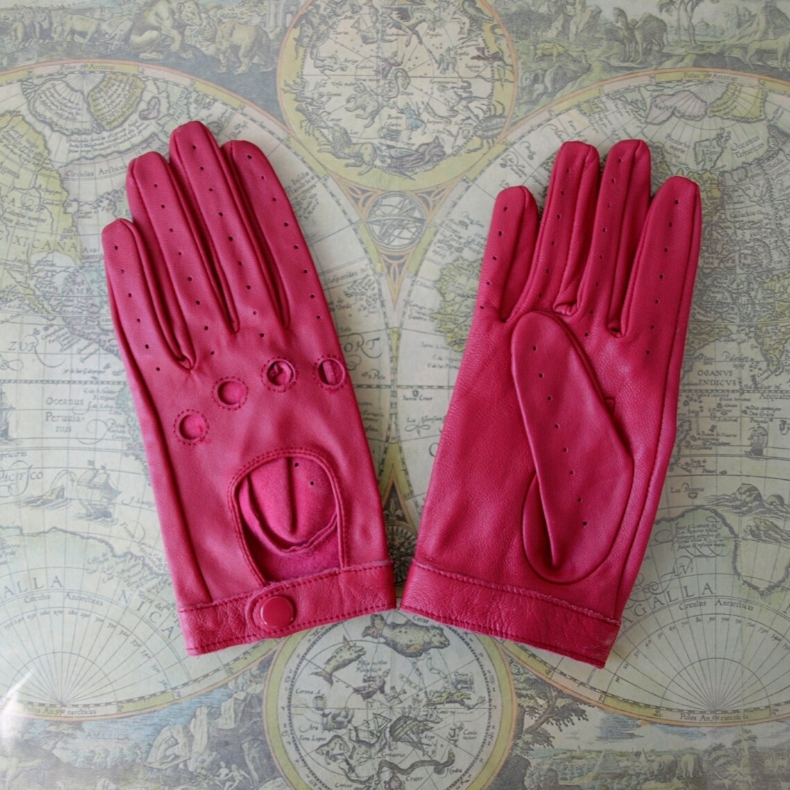 Ladies Magenta Pink Leather Driving Gloves
