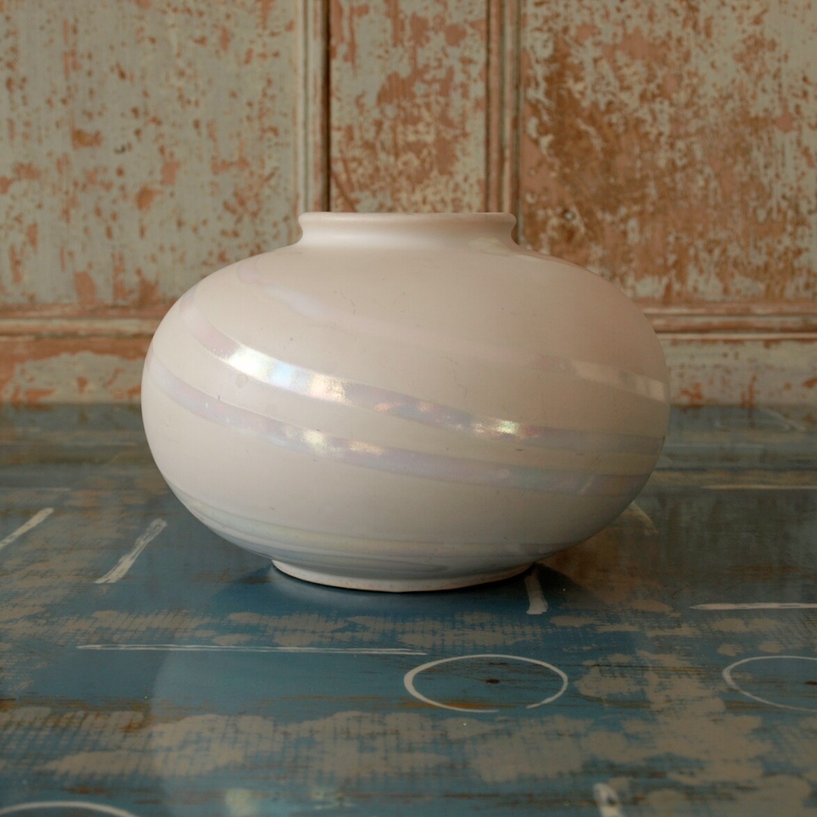 Vintage Mid Century White Globe West Germany Bay Keramik 690-12  Vase