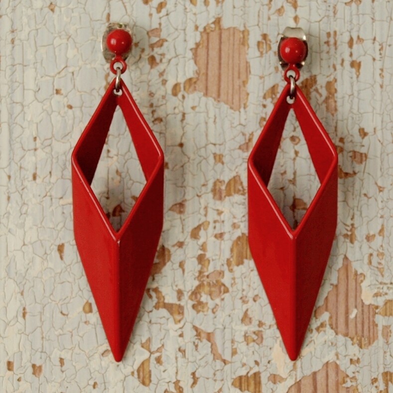 Ladies Vintage 80s Red Metal Dangly Earrings