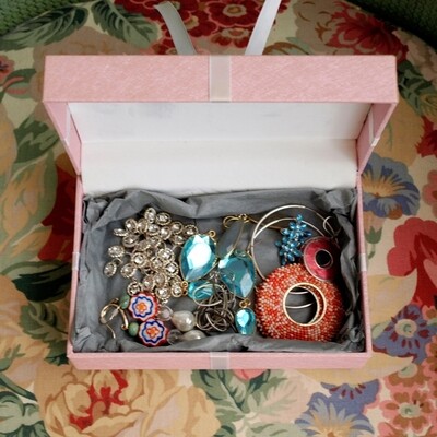 9 Pairs of Preloved & Vintage Earrings + Box