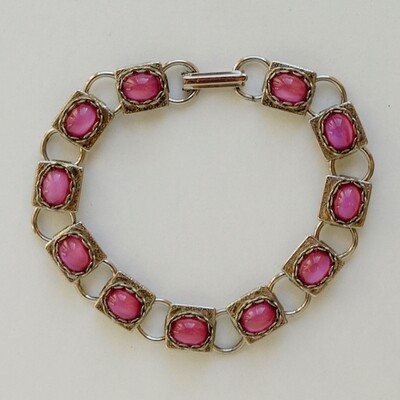 Ladies Vintage Pink Faux Catseye Glass Bracelet