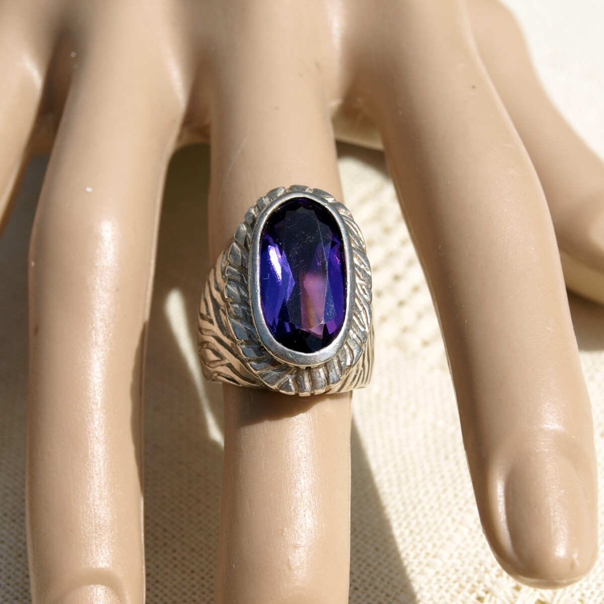 Vintage 70s Chunky Solid Silver &amp; Purple Stone Ring K