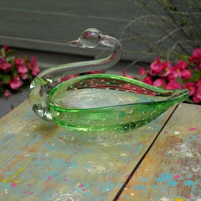 Vintage Hand Blown Green Bubble Art Glass Swan Bowl