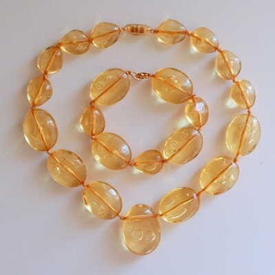 Vintage Lucite Necklace &amp; Bracelet Set