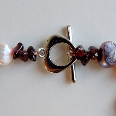Grey Pearl, MOP &amp; Garnet Beaded Bracelet