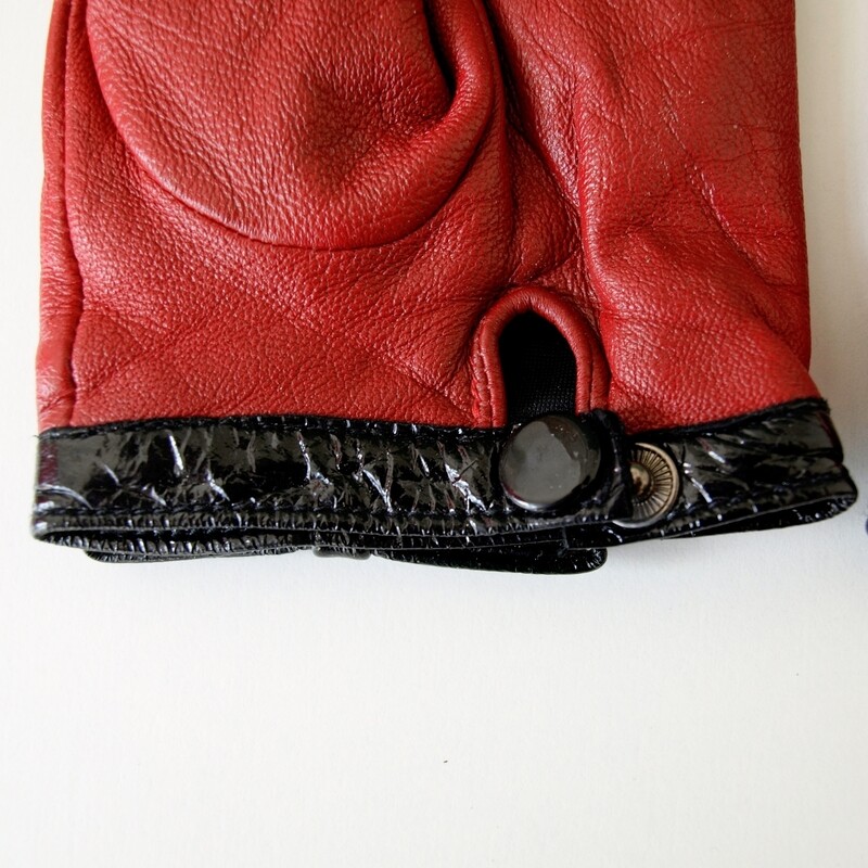 Ladies Soft Red Leather &amp; Black Bow Gloves Size Medium