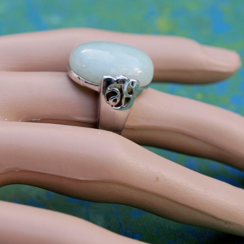 Ladies Solid Silver &amp; Green Stone Ring N-O
