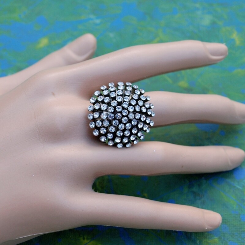 Vintage Sparkly Silvertone Dome Ring