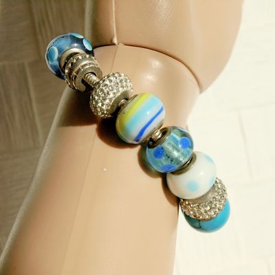 Solid Silver &amp; Blue Glass Sparkly Charm Bracelet