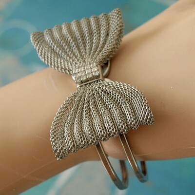 Vintage Silvertone Bow Clamper Bangle