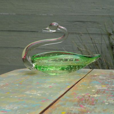 Vintage Hand Blown Green Bubble Art Glass Swan Bowl