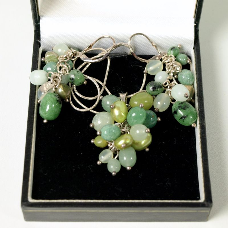 GREEN GEMSTONE &amp; PEARL SILVER NECKLACE &amp; EARRINGS