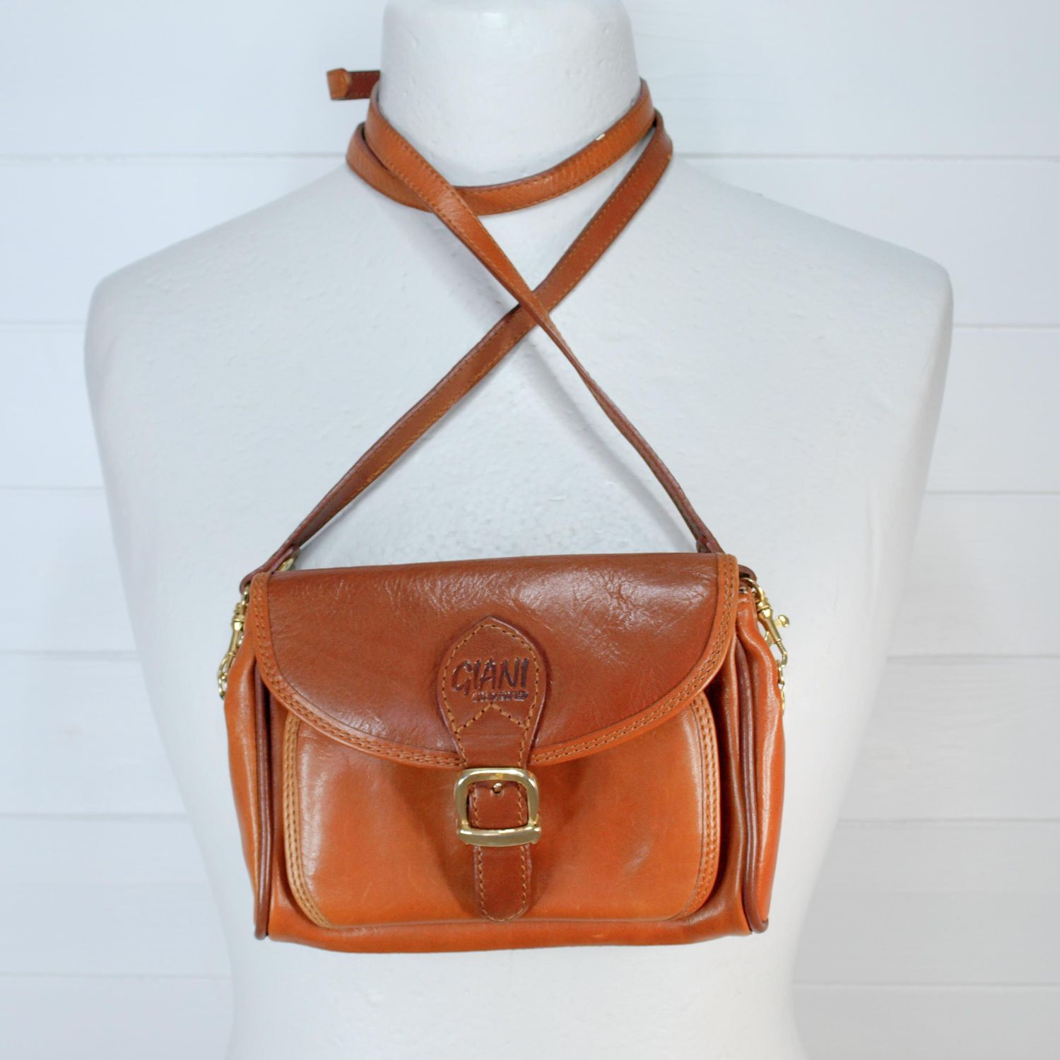 Small Tan Leather Italian Crossbody Bag by Giani