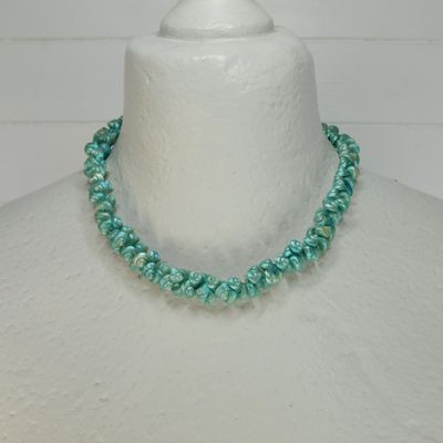 Antique Tiny Green Shell Short Necklace