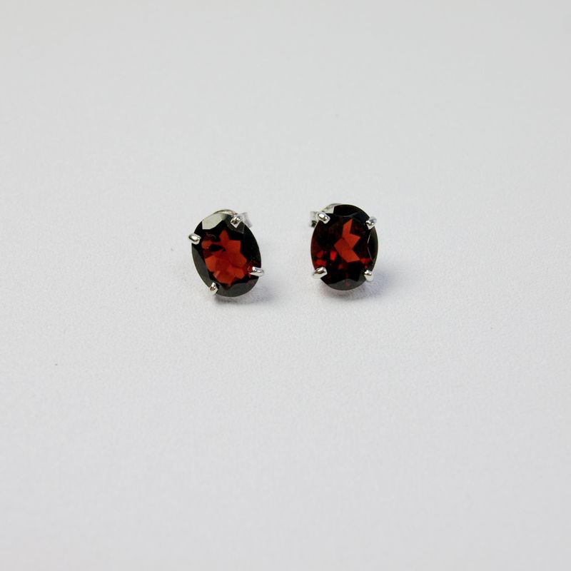 Garnet &amp; 9ct White Gold Stud Earrings