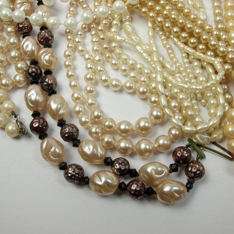 Vintage Faux Pearl Necklace Wholesale