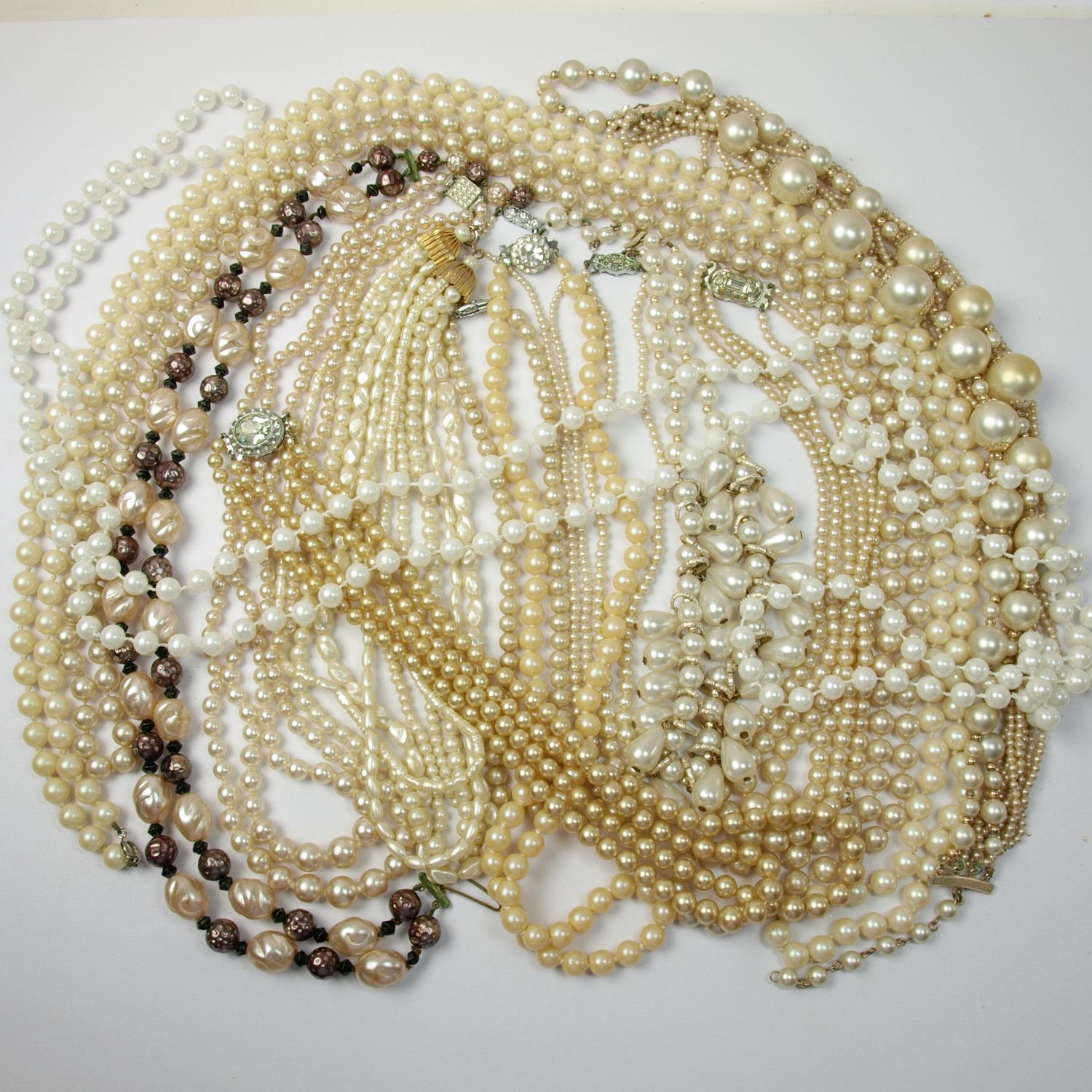 Vintage Faux Pearl Necklace Wholesale