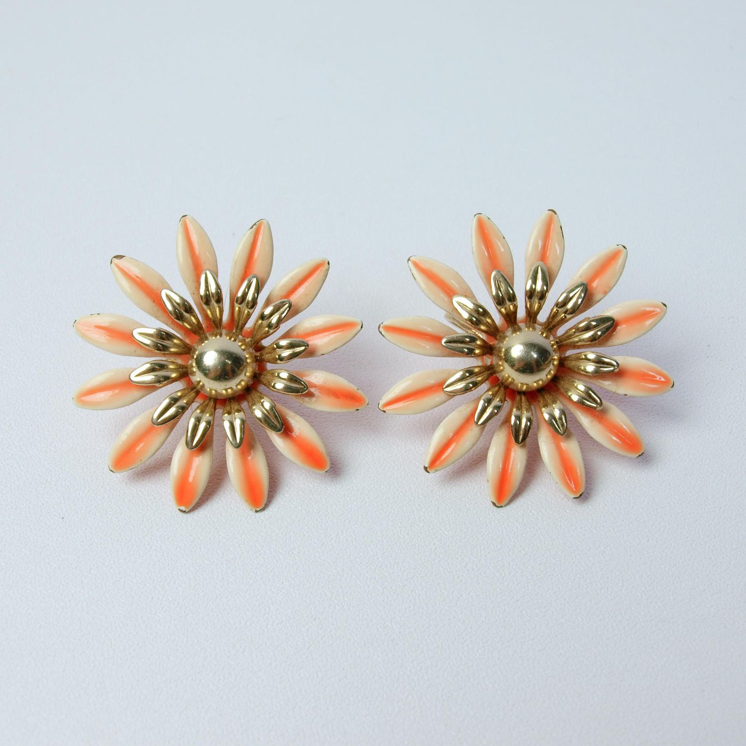 Sarah Coventry Flower Power Earrings