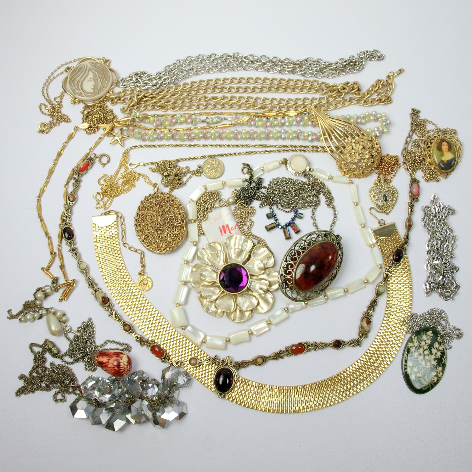 Vintage Necklaces Wholesale