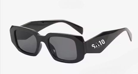 Exclusive &quot;She&#39;s A 10&quot; Eyewear