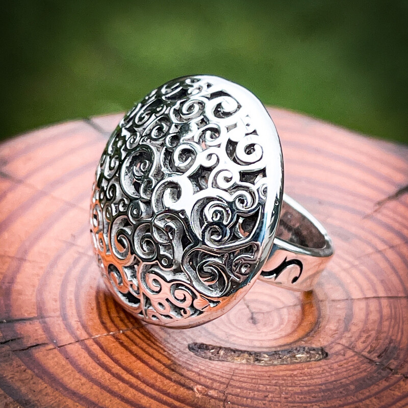 Domed  Swirl Ring Size 7