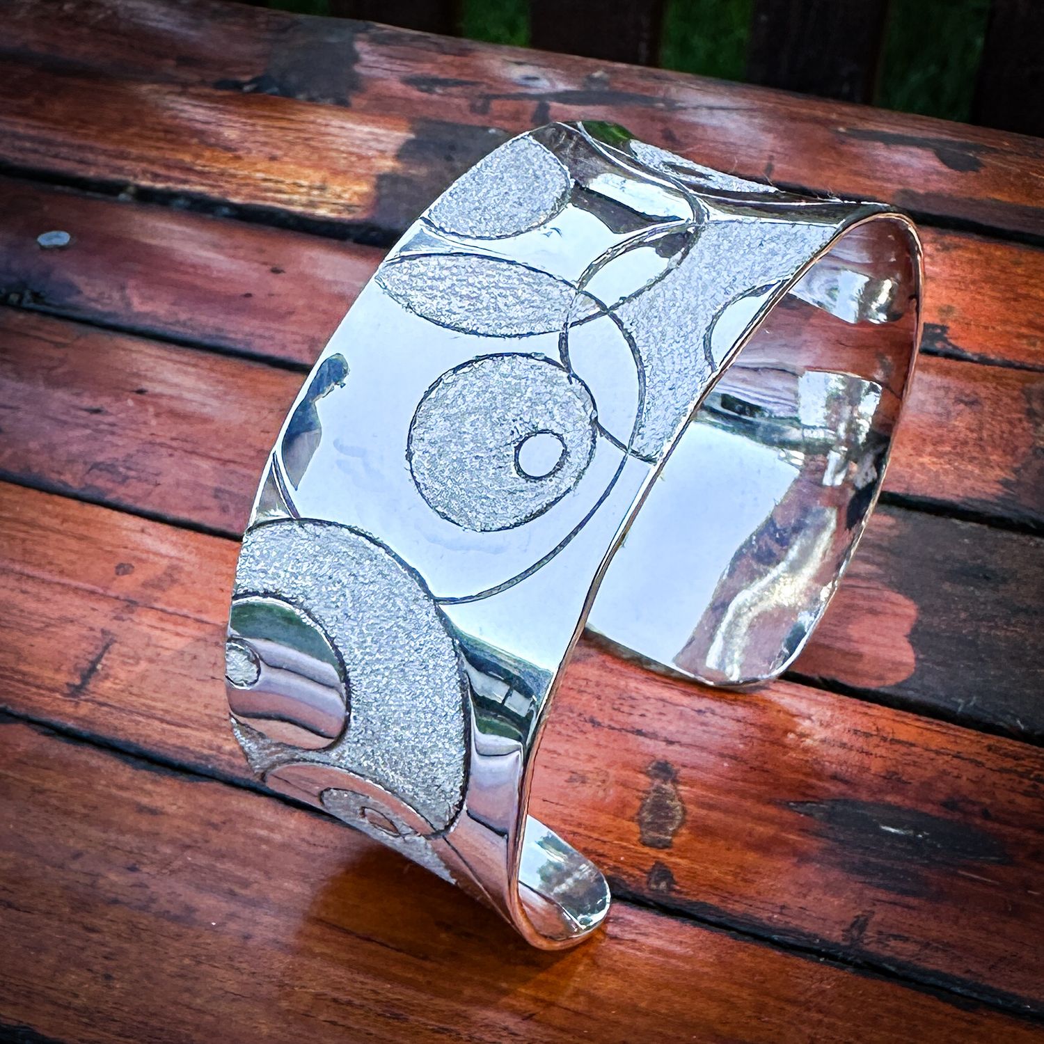 Etched And Stippled Cuff Size M