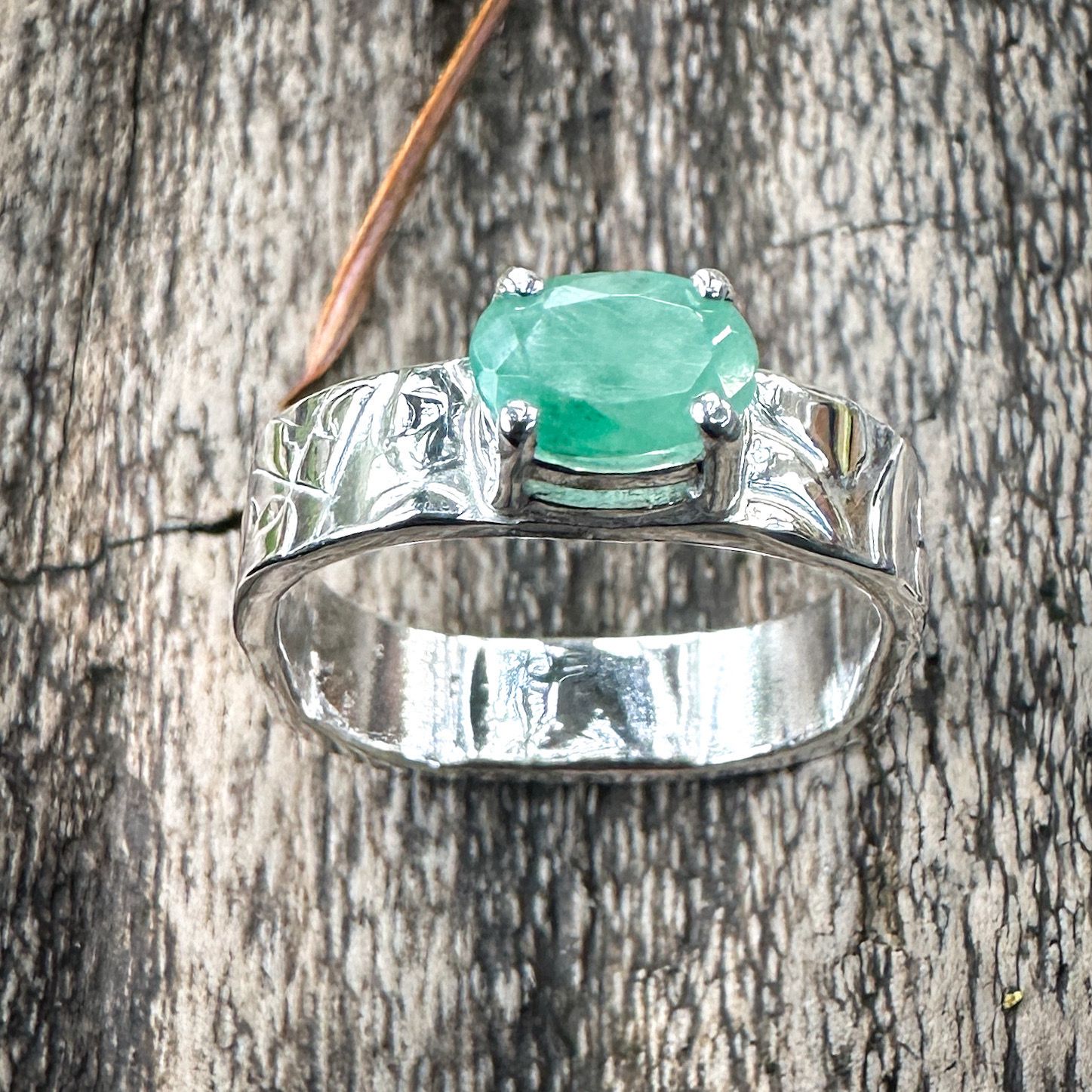 .7 ct. Zambian Emerald ring size 8