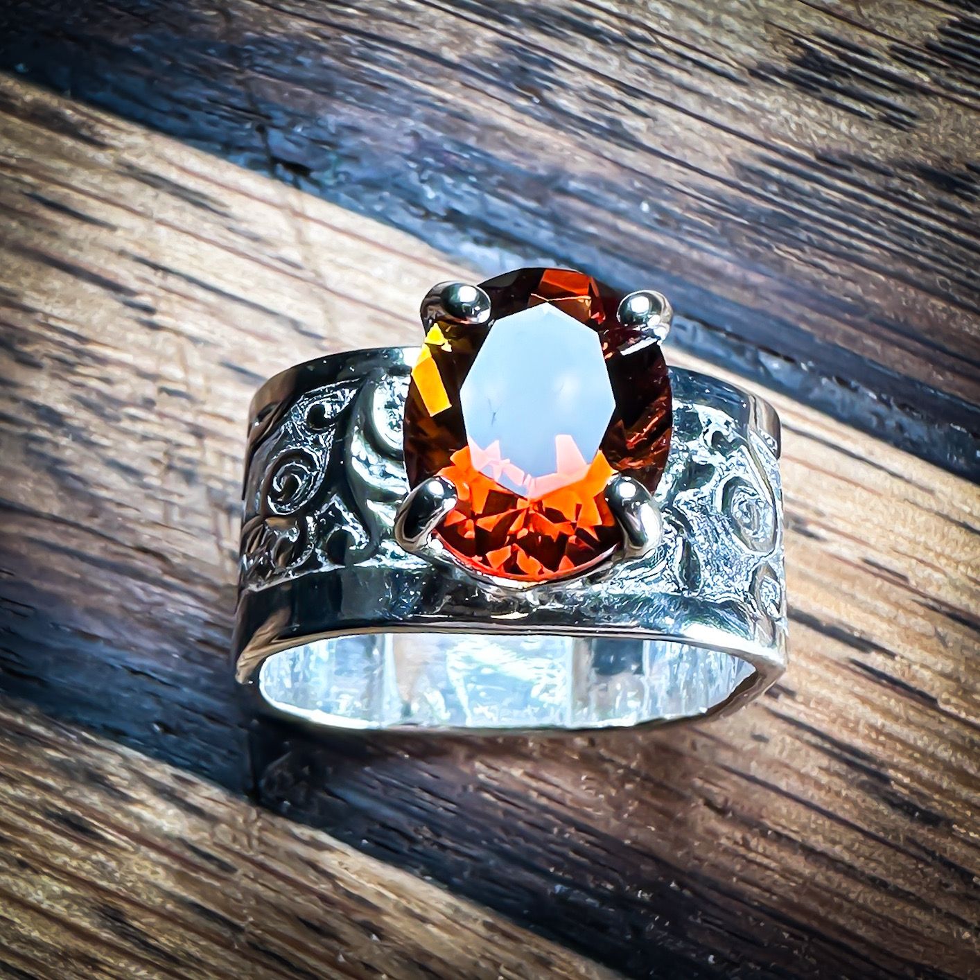 2.4 carats Madeira Citrine Ring Size 7.5