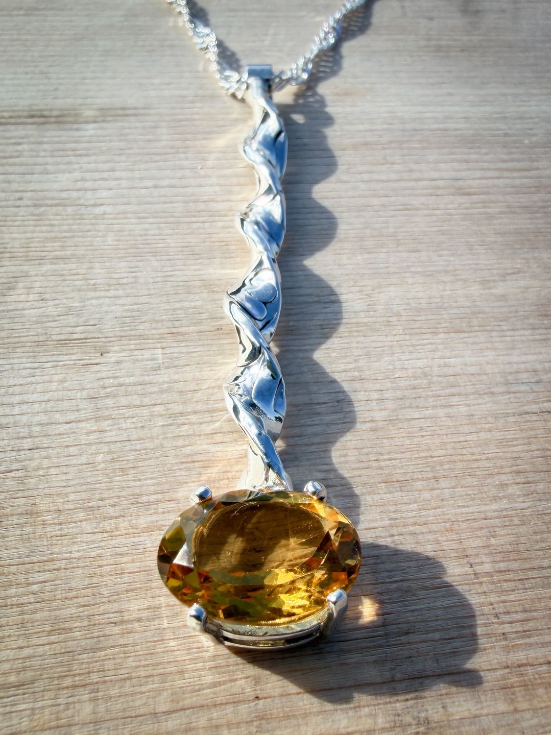 3.84 cts. citrine Pendant 3.84 cts. citrine Pendant