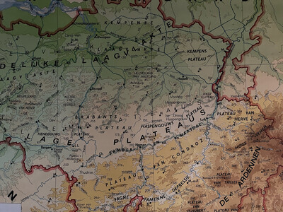 België
