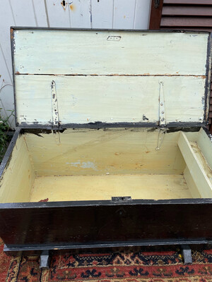 Houten kist zwart