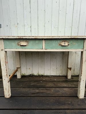 Tafels, sidetable&#39;s en bureautjes 