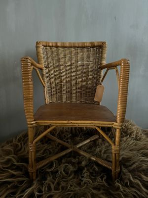 Rotan kinderstoeltje