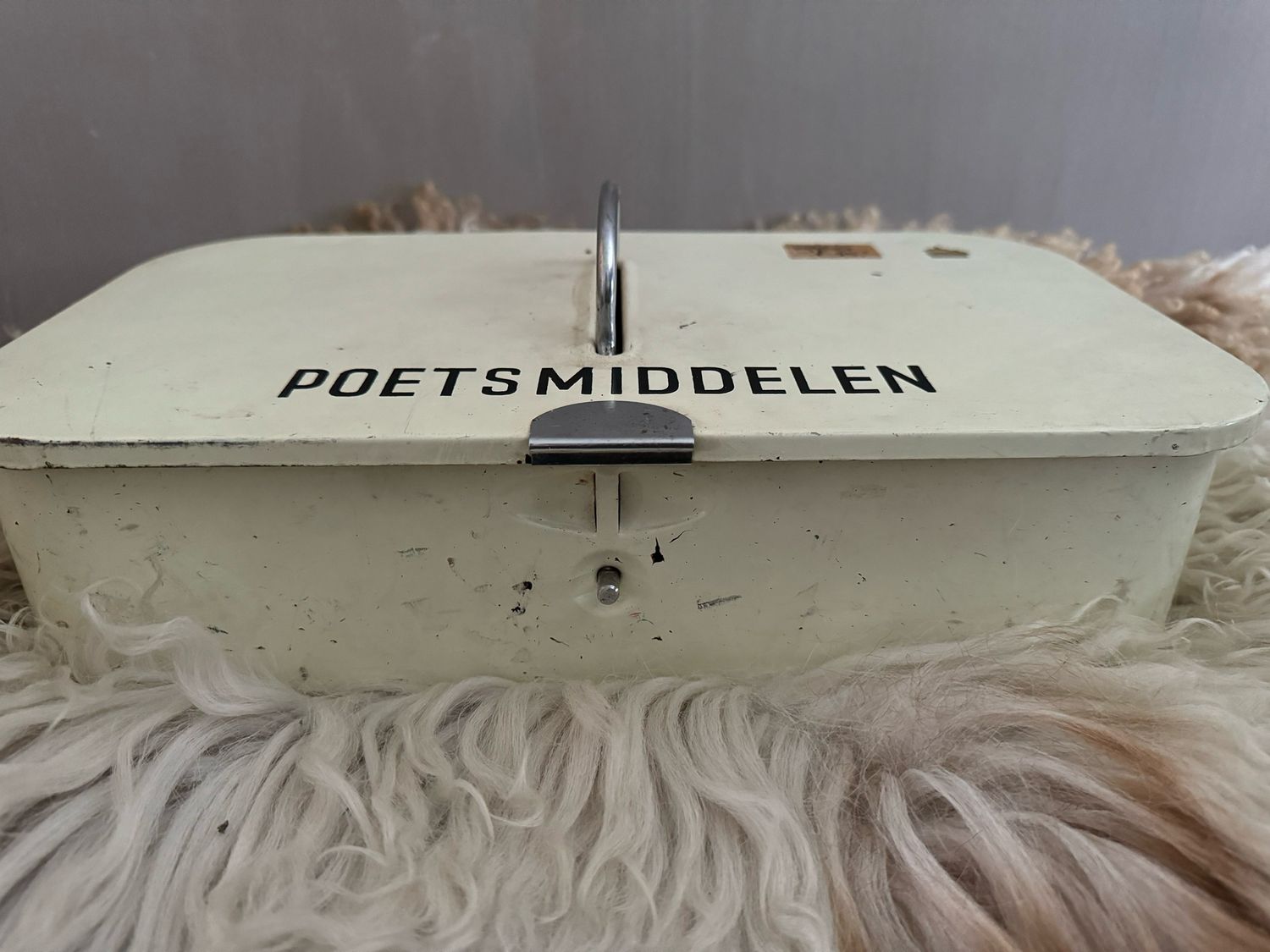 Poetsmiddelendoos