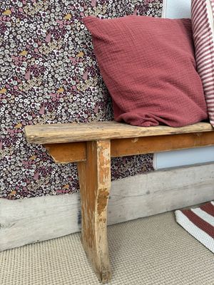 Stoelen, banken en krukjes