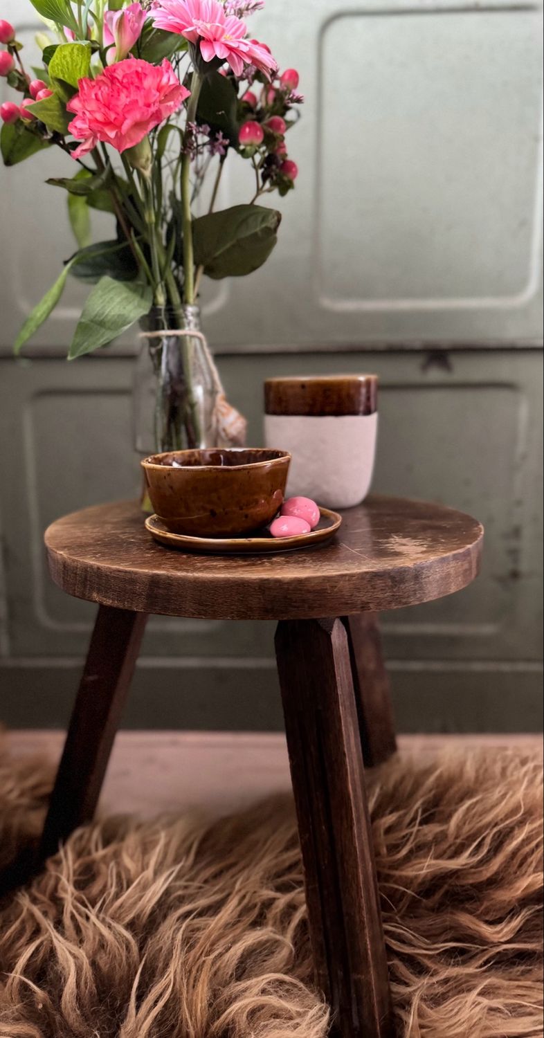 Houten krukje rond