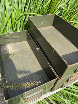 Metalen lades/bakken